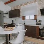 Dimosthenis Land - Private Luxury *