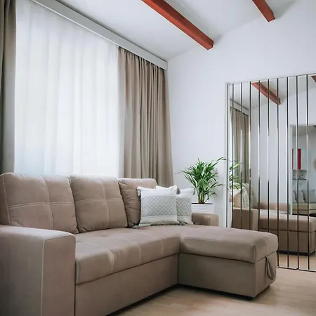 Dimosthenis Land - Private Luxury