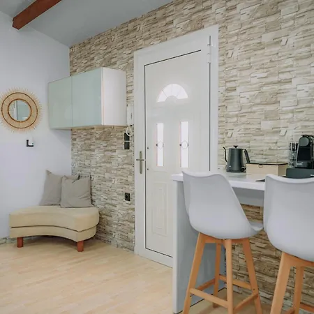 Dimosthenis Land - Private Luxury *