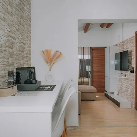 Dimosthenis Land - Private Luxury