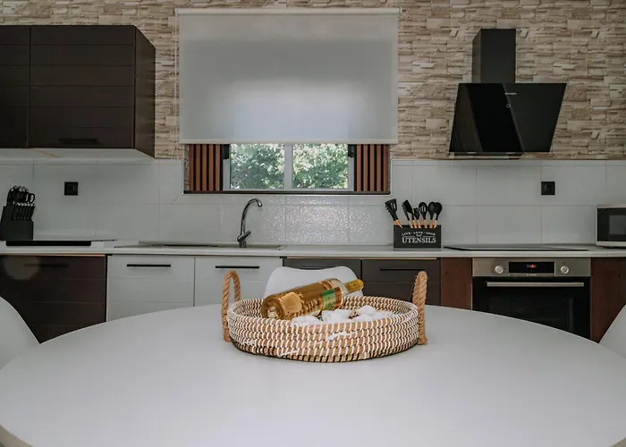 Dimosthenis Land - Private Luxury شقة