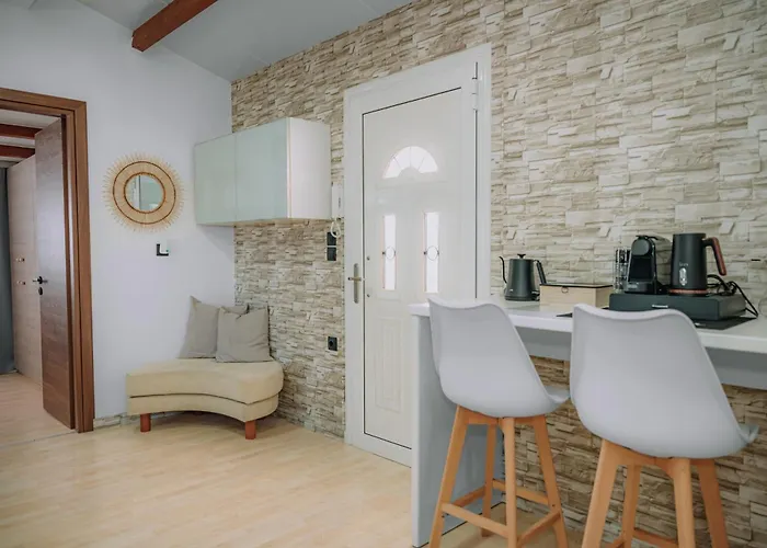 Dimosthenis Land - Private Luxury *