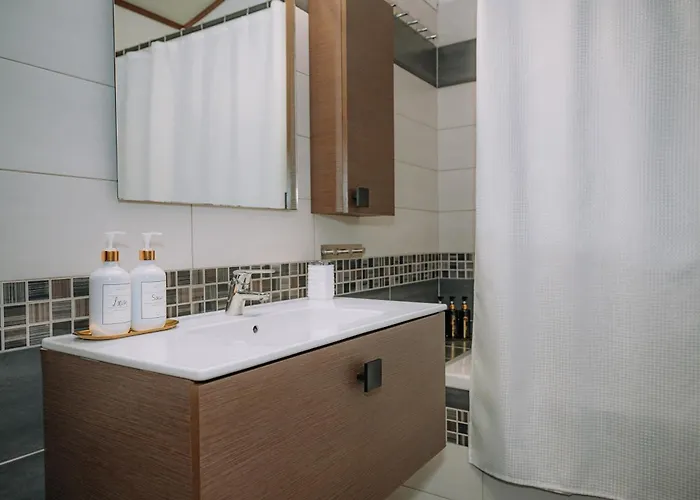 Dimosthenis Land - Private Luxury